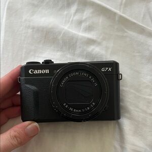 Canon G7X Mark II